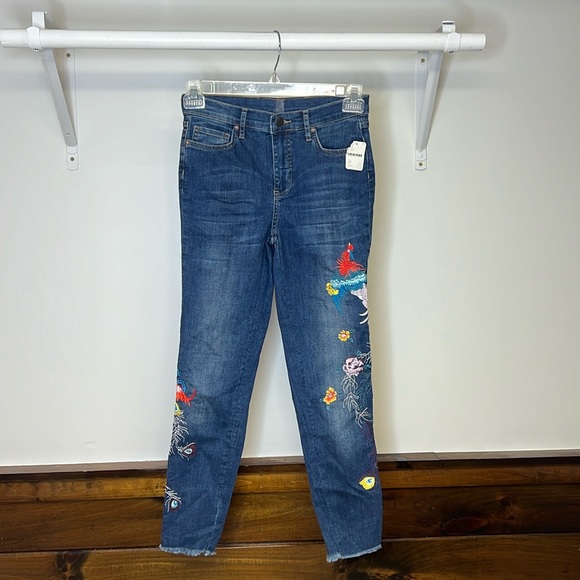 NWT Free People Dark Wash Embroidered Jeans- 27 - Picture 1 of 8